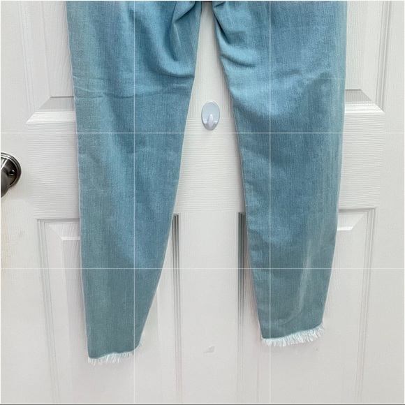 Brand: Cello  Size: 13  Color: Light Blue - Picture 4 of 4